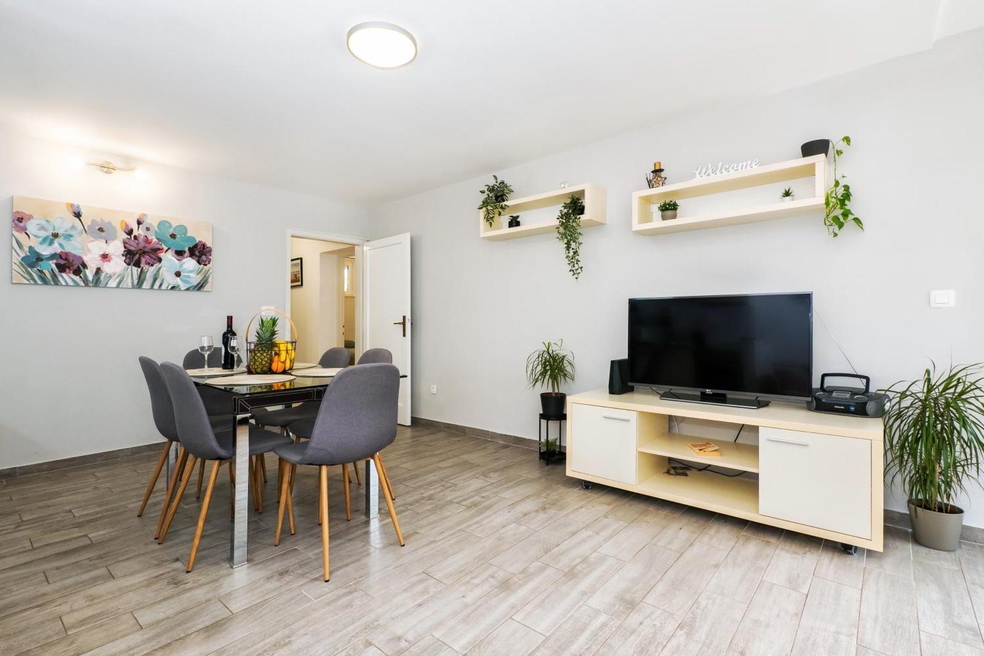 Green Oasis Split Bagian luar foto
