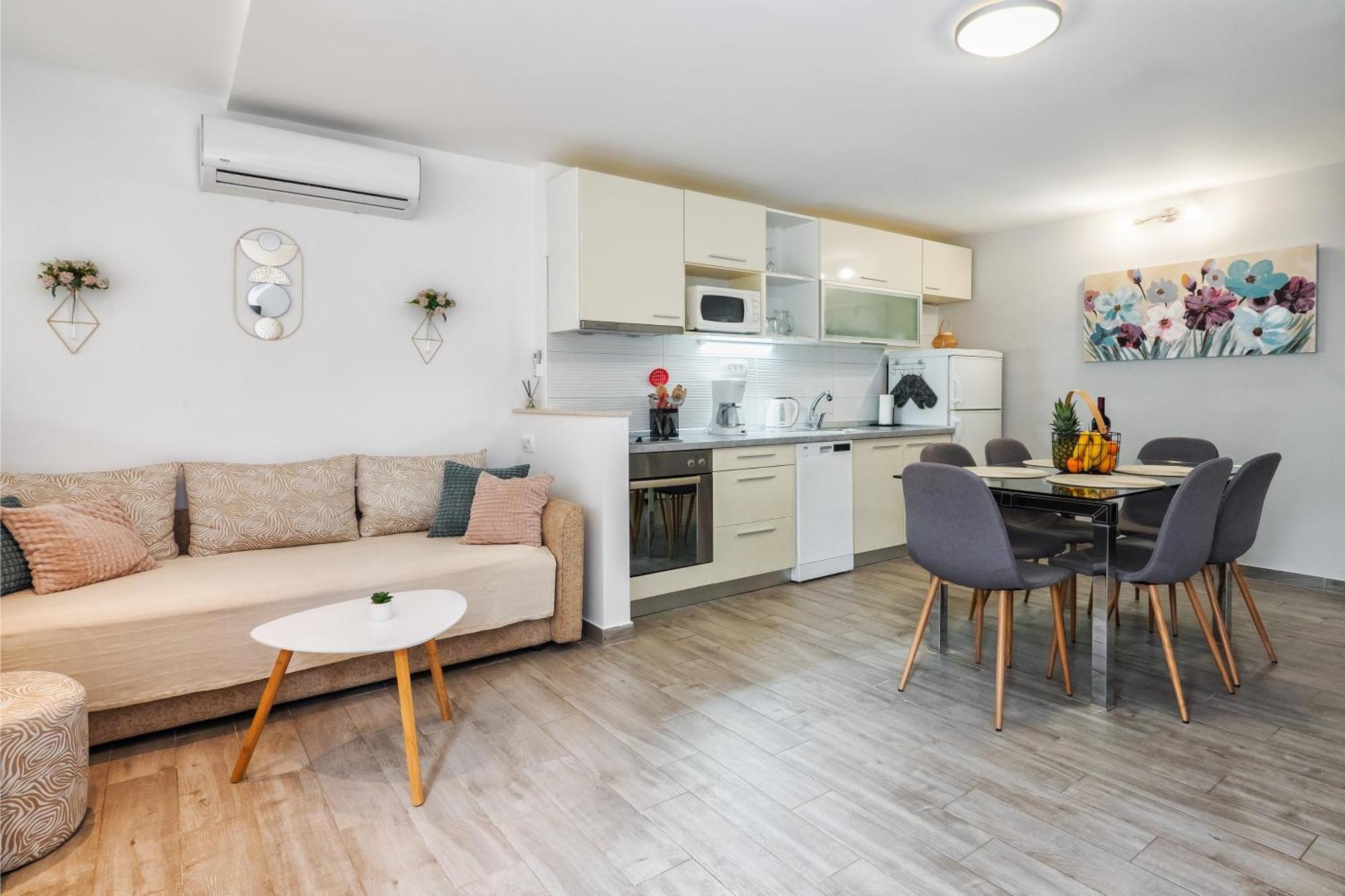 Green Oasis Split Bagian luar foto