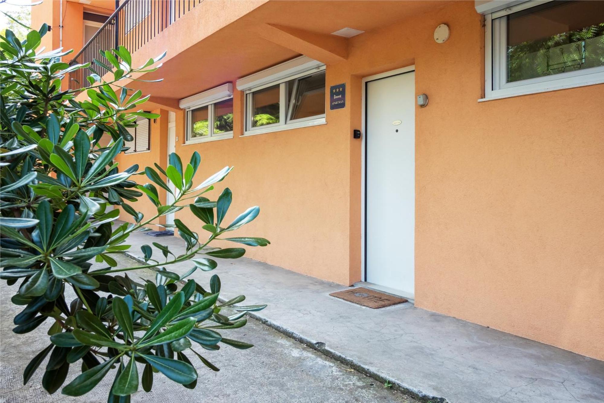 Green Oasis Split Bagian luar foto